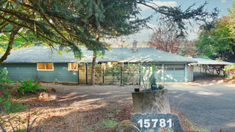 15781 S Loder Rd, Oregon City, OR 97045, photo 1