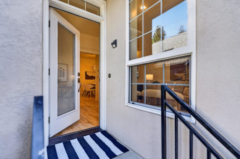 2442 NW Pettygrove St, Portland, OR 97210, photo 2