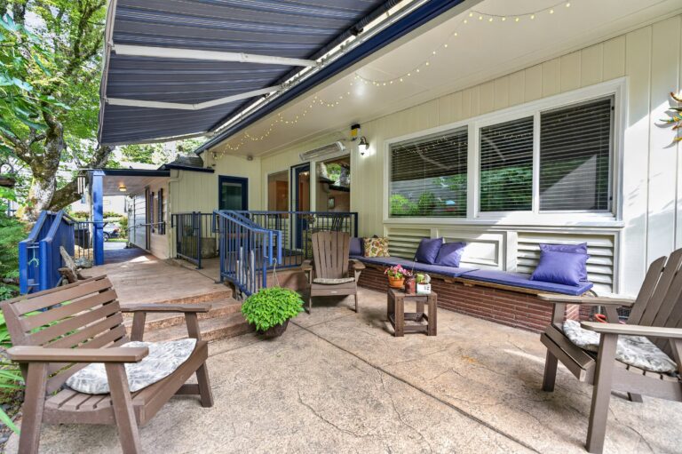 660 SW Evans St, Portland, OR 97219, photo 4