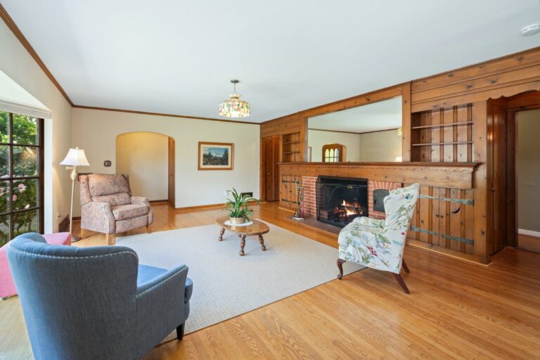660 SW Evans St, Portland, OR 97219, photo 5