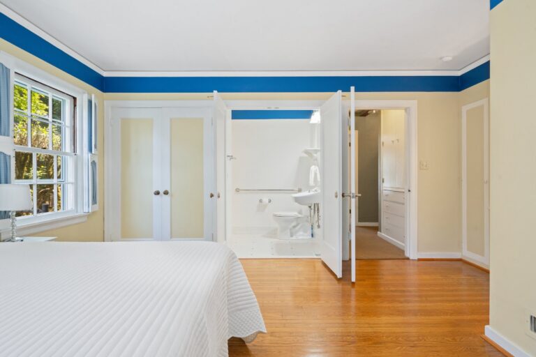 660 SW Evans St, Portland, OR 97219, photo 19