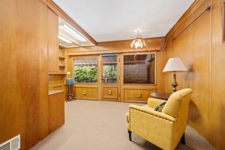 660 SW Evans St, Portland, OR 97219, photo 27