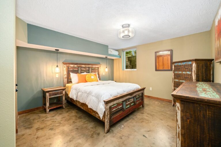 660 SW Evans St, Portland, OR 97219, photo 32