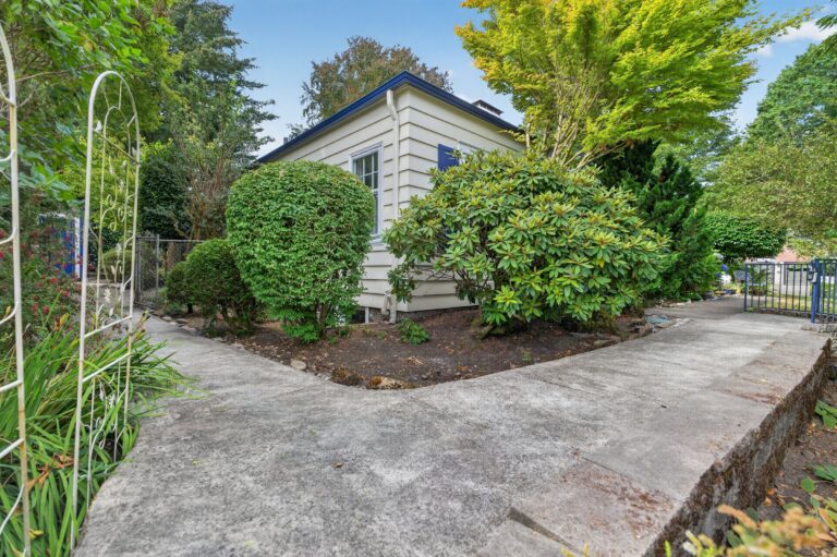 660 SW Evans St, Portland, OR 97219, photo 46