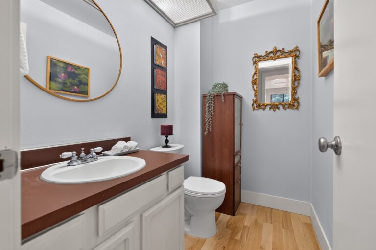 9925 SW Quail Post Rd, Portland, OR 97219, photo 23