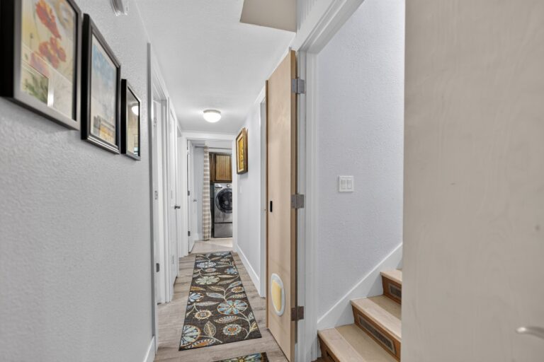 9925 SW Quail Post Rd, Portland, OR 97219, photo 39