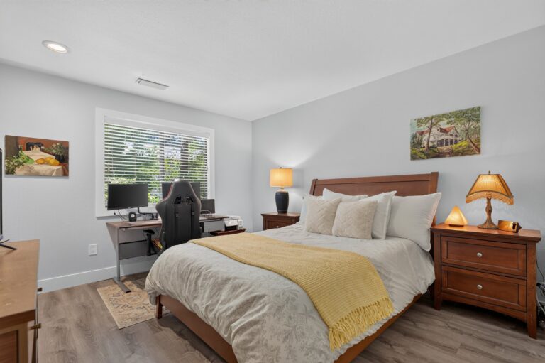 9925 SW Quail Post Rd, Portland, OR 97219, photo 40