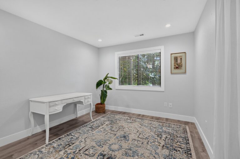 9925 SW Quail Post Rd, Portland, OR 97219, photo 42