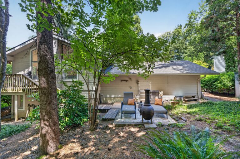 9925 SW Quail Post Rd, Portland, OR 97219, photo 49