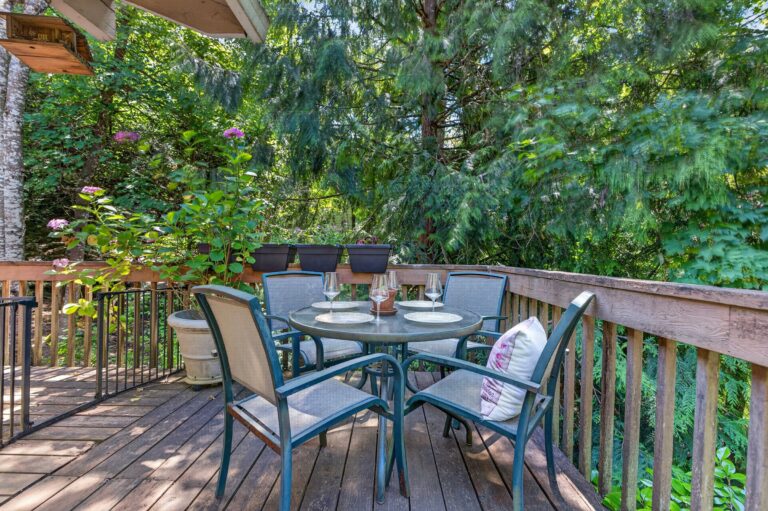 9925 SW Quail Post Rd, Portland, OR 97219, photo 52