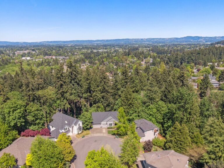 7540 SW Becky Ct, Beaverton, OR 97007, photo 44